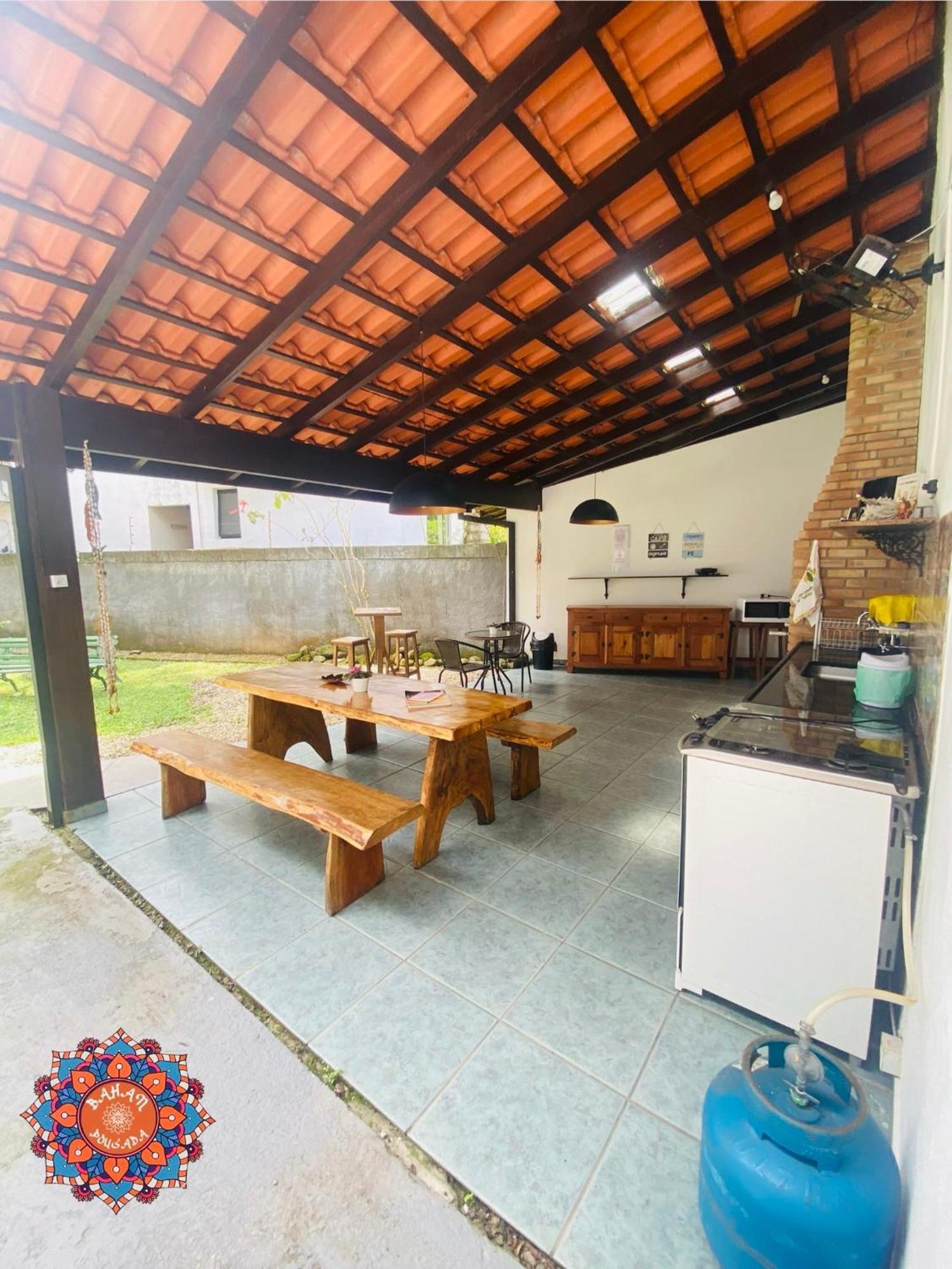 Bahan Suites Privativas - Ideal Para Casais ウバトゥバ エクステリア 写真